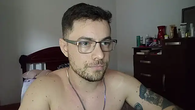 Dyllan   online show from 05-26-26, 02:24