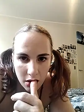 courtneycux online show from 01-21-25, 07:04