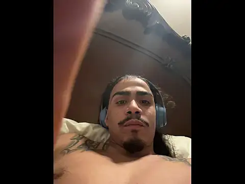 jamesx14877 online show from 11-10-25, 11:37