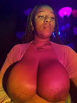 Snapshot of xoxoHotCoCo chatting on 02-11-26, 03:55 xoxoHotCoCo online show from 02-11-26, 03:55