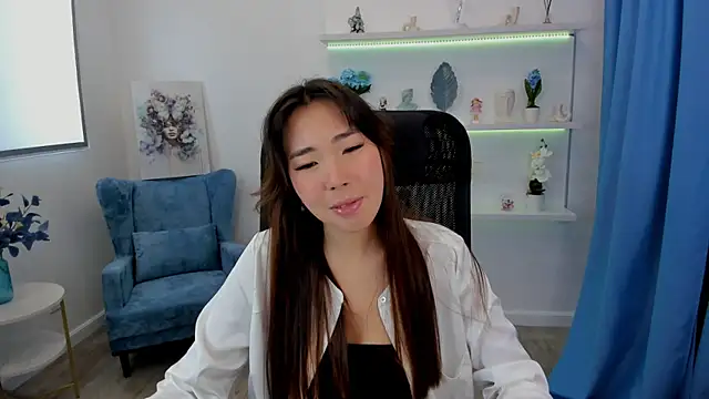 AnnaReyla online show from 09-28-25, 07:19