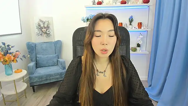 AnnaReyla online show from 10-26-25, 11:27