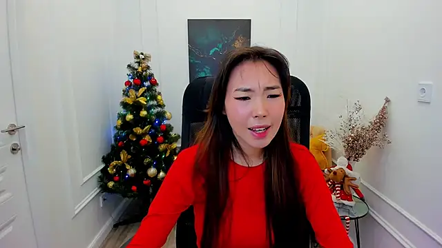 AnnaReyla online show from 12-14-25, 07:51