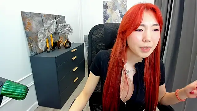 AnnaReyla online show from 03-26-26, 07:41