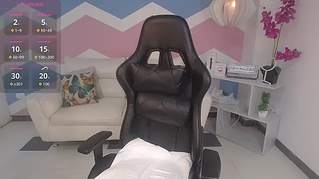 miss honey01 online show from 09-30-25, 08:58