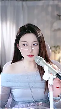 Snapshot of Dou-Dou-er chatting on 01-19-26, 03:32 Dou-Dou-er online show from 01-19-26, 03:32