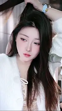 Snapshot of Dou-Dou-er chatting on 03-19-26, 12:58 Dou-Dou-er online show from 03-19-26, 12:58