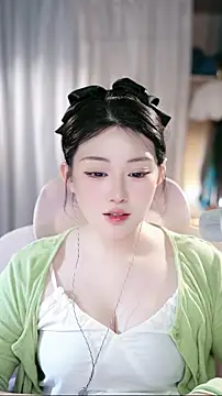 Snapshot of Dou-Dou-er chatting on 03-27-26, 08:26 Dou-Dou-er online show from 03-27-26, 08:26