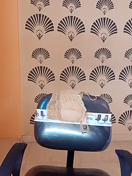 Snapshot of Divya-2007 chatting on 02-18-25, 06:37 Divya-2007 online show from 02-18-25, 06:37