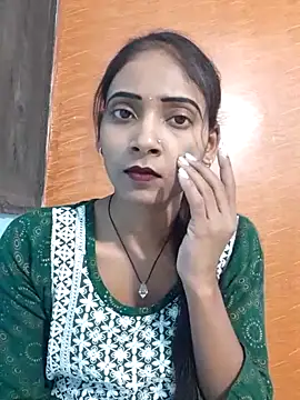 Snapshot of Divya-2007 chatting on 03-02-25, 07:54 Divya-2007 online show from 03-02-25, 07:54