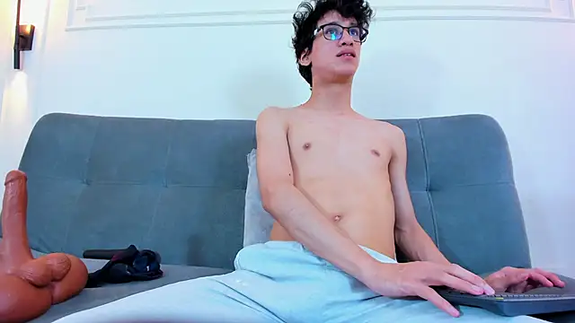 Cum hunters online show from 02-15-26, 07:51