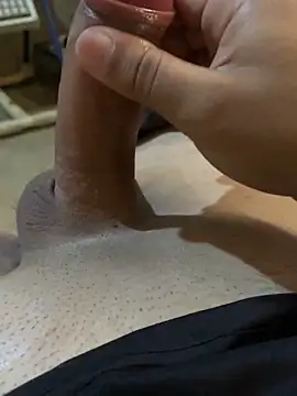 Snapshot of Greiber_A-Z chatting on 03-13-25, 04:12 Greiber A-Z online show from 03-13-25, 04:12