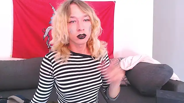 Snapshot of Rudy__Ryabina chatting on 06-19-26, 05:06 Rudy Ryabina online show from 06-19-26, 05:06