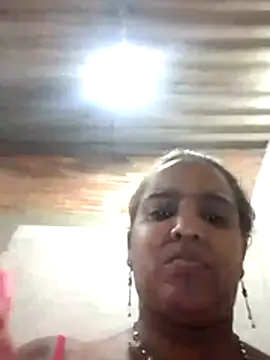 Snapshot of Teresa_mm chatting on 11-26-25, 02:45 Teresa mm online show from 11-26-25, 02:45