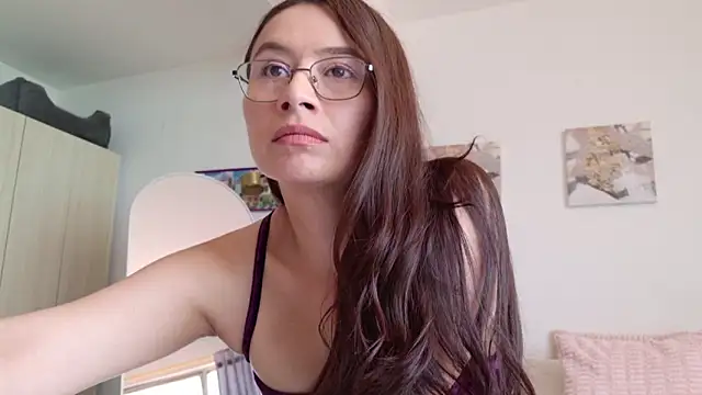Snapshot of Andrewine89 chatting on 04-22-26, 06:42 Andrewine89 online show from 04-22-26, 06:42
