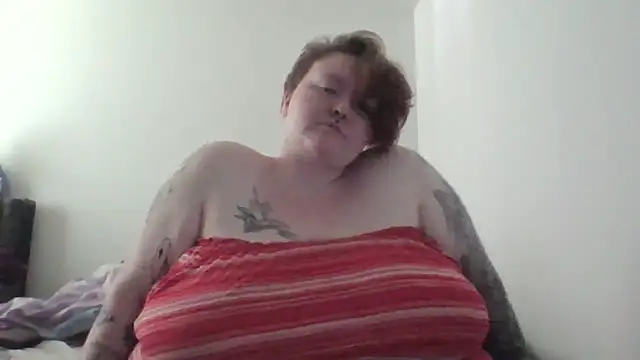 Snapshot of CorgiGodez98 chatting on 10-05-25, 05:55 CorgiGodez98 online show from 10-05-25, 05:55
