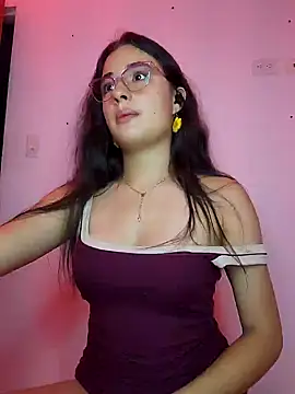 Snapshot of baaby-miiaa chatting on 02-17-25, 03:15 baaby-miiaa online show from 02-17-25, 03:15