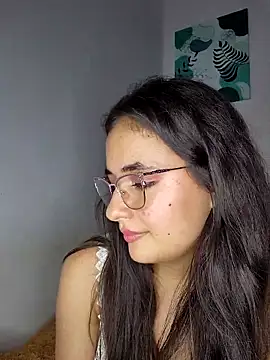 Snapshot of baaby-miiaa chatting on 03-18-25, 09:42 baaby-miiaa online show from 03-18-25, 09:42