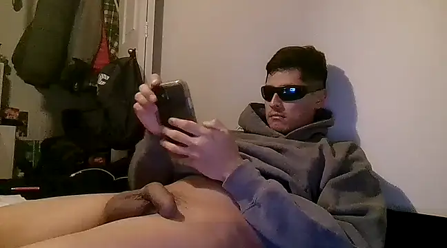 Snapshot of PerroDemonioHot chatting on 02-06-25, 05:46 PerroDemonioHot online show from 02-06-25, 05:46