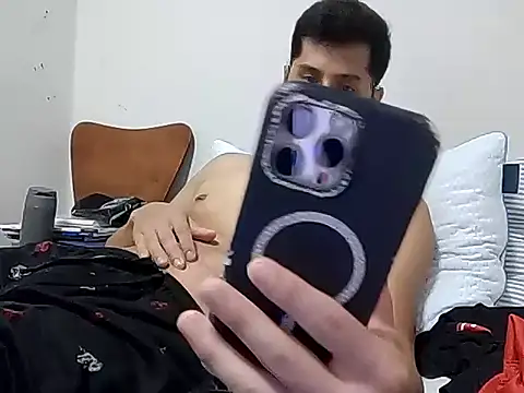 Snapshot of PerroDemonioHot chatting on 09-11-25, 04:23 PerroDemonioHot online show from 09-11-25, 04:23