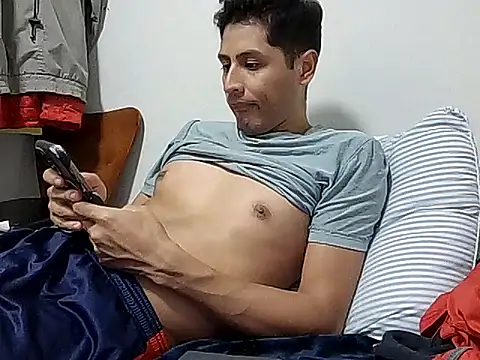 Snapshot of PerroDemonioHot chatting on 10-19-25, 03:18 PerroDemonioHot online show from 10-19-25, 03:18