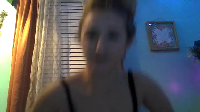 Snapshot of hunybunz69 chatting on 03-02-25, 08:05 hunybunz69 online show from 03-02-25, 08:05