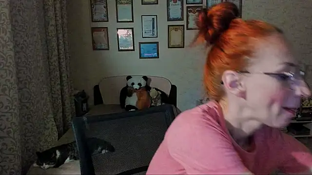 Snapshot of red_rocco chatting on 02-02-25, 04:54 red rocco online show from 02-02-25, 04:54