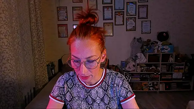 Snapshot of red_rocco chatting on 02-25-25, 04:31 red rocco online show from 02-25-25, 04:31