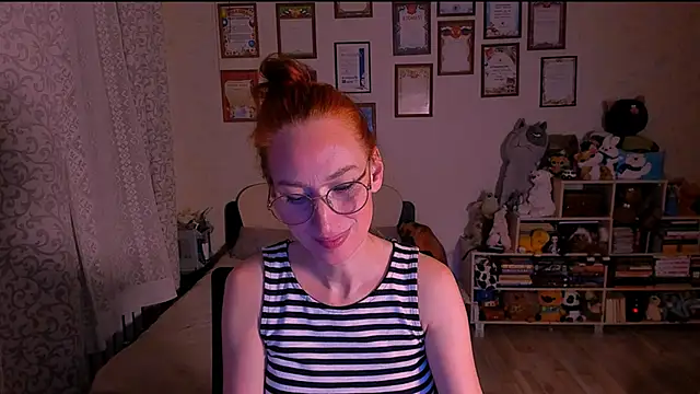 Snapshot of red_rocco chatting on 03-16-25, 07:27 red rocco online show from 03-16-25, 07:27