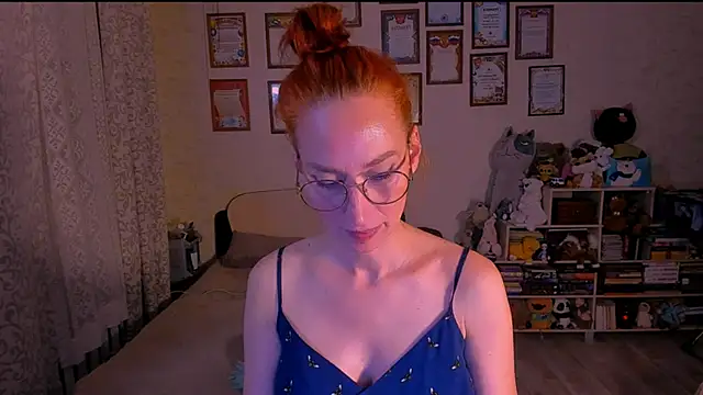 Snapshot of red_rocco chatting on 03-22-25, 07:42 red rocco online show from 03-22-25, 07:42