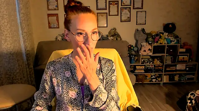 Snapshot of red_rocco chatting on 09-18-25, 02:19 red rocco online show from 09-18-25, 02:19