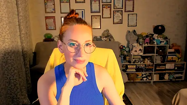 Snapshot of red_rocco chatting on 10-12-25, 03:00 red rocco online show from 10-12-25, 03:00