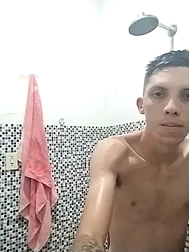 Snapshot of welitonzz28 chatting on 05-12-26, 10:29 welitonzz28 online show from 05-12-26, 10:29