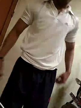 Snapshot of hot_hunk_boy chatting on 01-18-25, 06:53 hot hunk boy online show from 01-18-25, 06:53