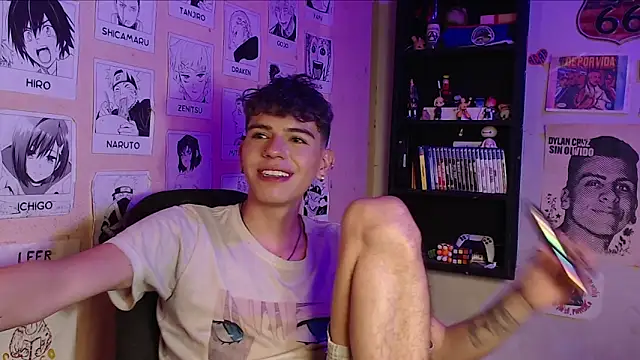 Snapshot of Mickey_Magic chatting on 01-26-25, 08:57 Mickey Magic online show from 01-26-25, 08:57