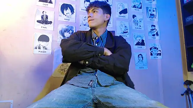 Snapshot of Mickey_Magic chatting on 02-13-25, 10:34 Mickey Magic online show from 02-13-25, 10:34