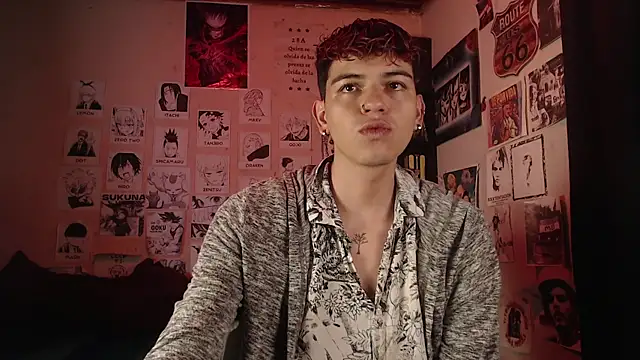 Snapshot of Mickey_Magic chatting on 03-20-25, 05:57 Mickey Magic online show from 03-20-25, 05:57