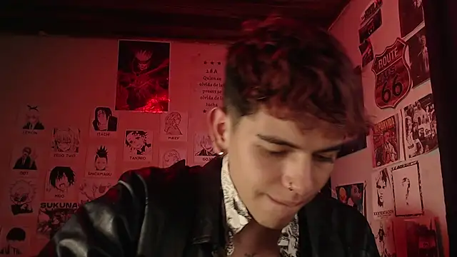 Snapshot of Mickey_Magic chatting on 03-21-25, 04:17 Mickey Magic online show from 03-21-25, 04:17