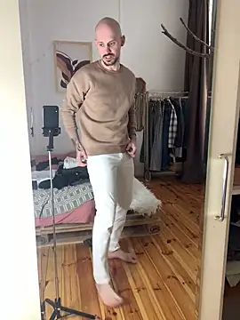 AssHunter4k online show from 02-21-25, 12:28