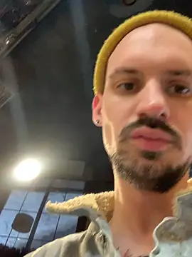 AssHunter4k online show from 02-24-25, 07:11