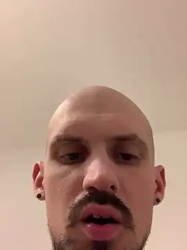 AssHunter4k online show from 02-26-25, 06:04