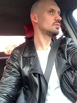 AssHunter4k online show from 03-22-25, 04:26