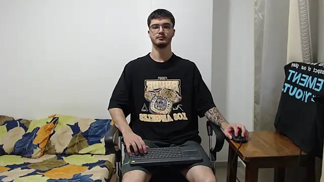 Aleex Miller online show from 10-12-25, 01:48