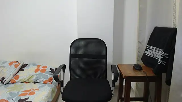 Aleex Miller online show from 11-07-25, 04:12