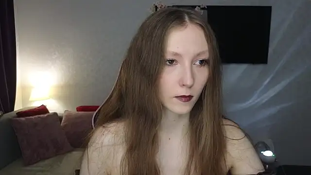 Snapshot of Sweeet_Lilit chatting on 10-10-25, 10:20 Sweeet Lilit online show from 10-10-25, 10:20