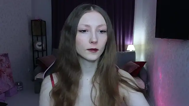 Snapshot of Sweeet_Lilit chatting on 10-18-25, 10:43 Sweeet Lilit online show from 10-18-25, 10:43