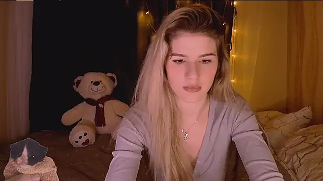 Snapshot of Melissa_smith_ chatting on 12-16-25, 03:39 Melissa smith online show from 12-16-25, 03:39