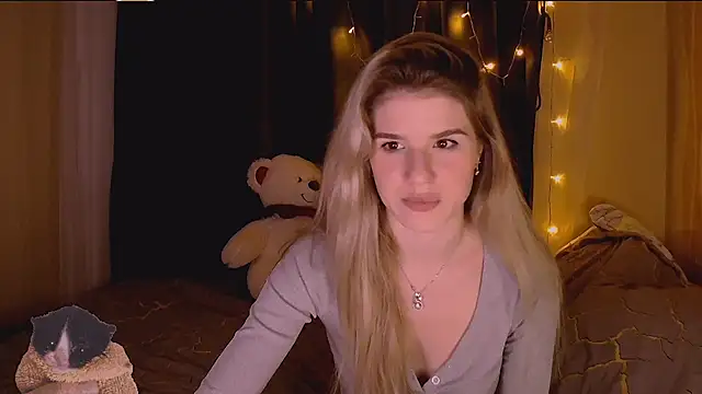 Snapshot of Melissa_smith_ chatting on 12-17-25, 11:00 Melissa smith online show from 12-17-25, 11:00