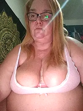 Snapshot of diosacurvy1984 chatting on 10-23-25, 09:02 diosacurvy1984 online show from 10-23-25, 09:02