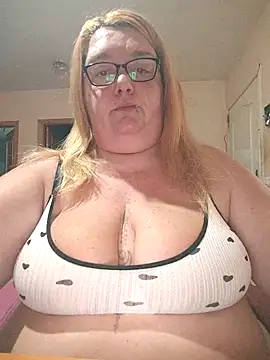 Snapshot of diosacurvy1984 chatting on 11-10-25, 07:51 diosacurvy1984 online show from 11-10-25, 07:51